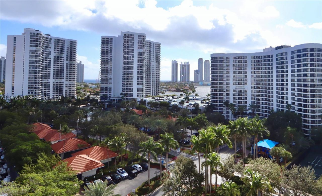 3500 Mystic Pointe Dr , Unit 1207, Aventura, FL 33180 Photo