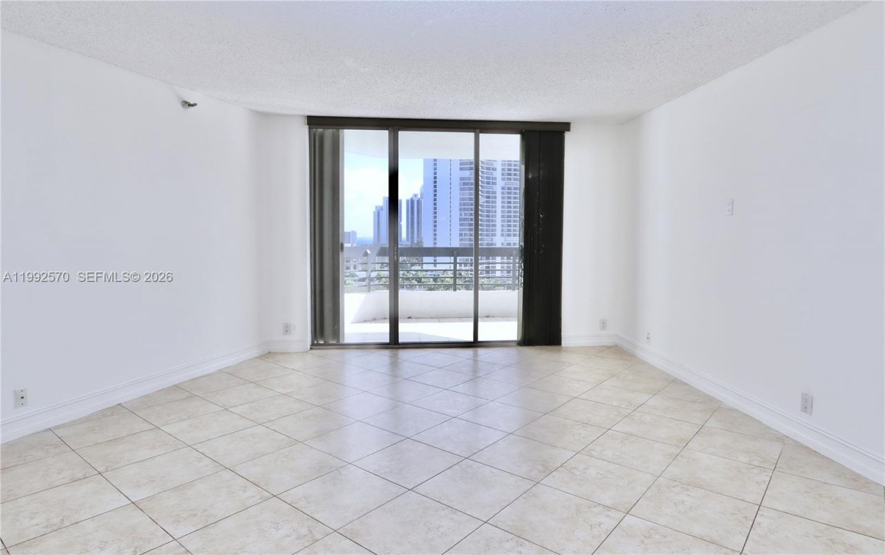 3500 Mystic Pointe Dr , Unit 1207, Aventura, FL 33180 Photo