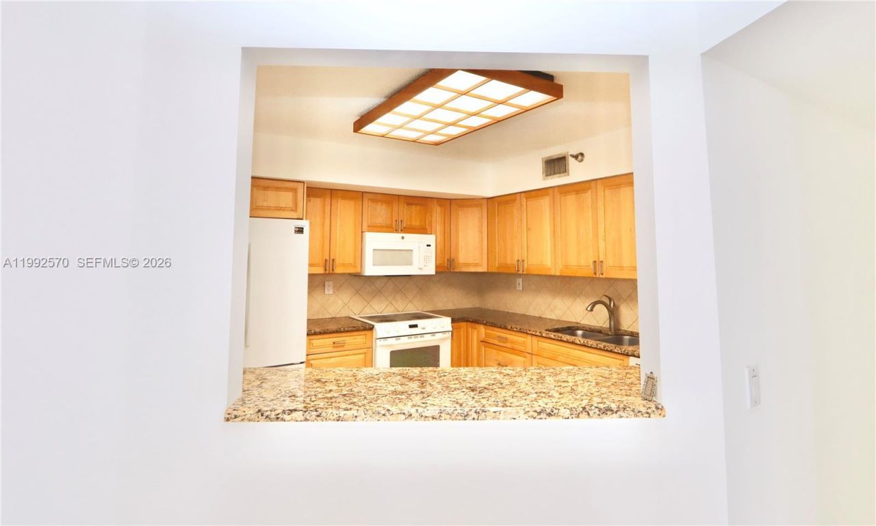 3500 Mystic Pointe Dr , Unit 1207, Aventura, FL 33180 Photo