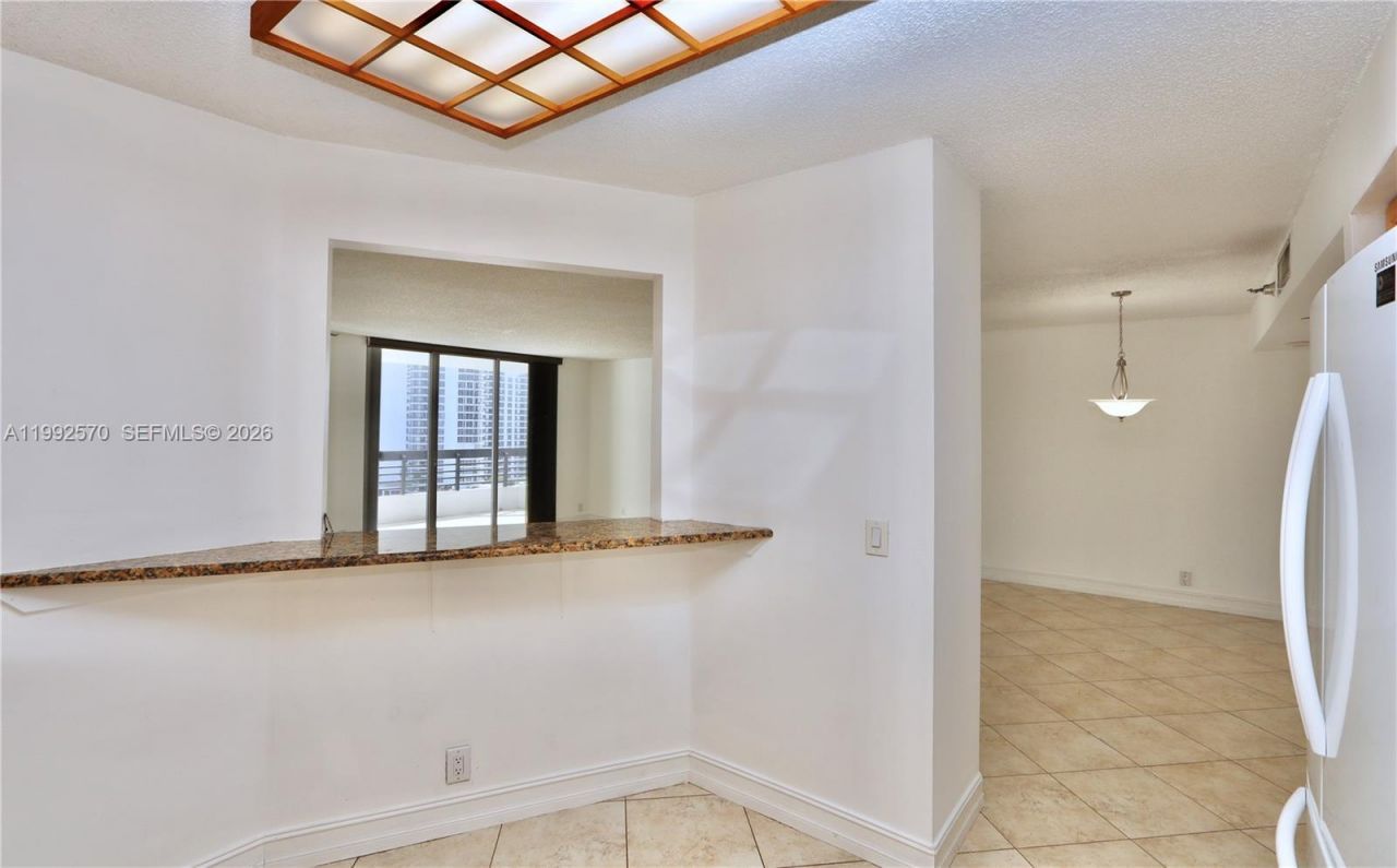 3500 Mystic Pointe Dr , Unit 1207, Aventura, FL 33180 Photo