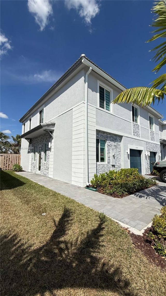 679 SE 13th St Cir, Homestead, FL 33034 Photo