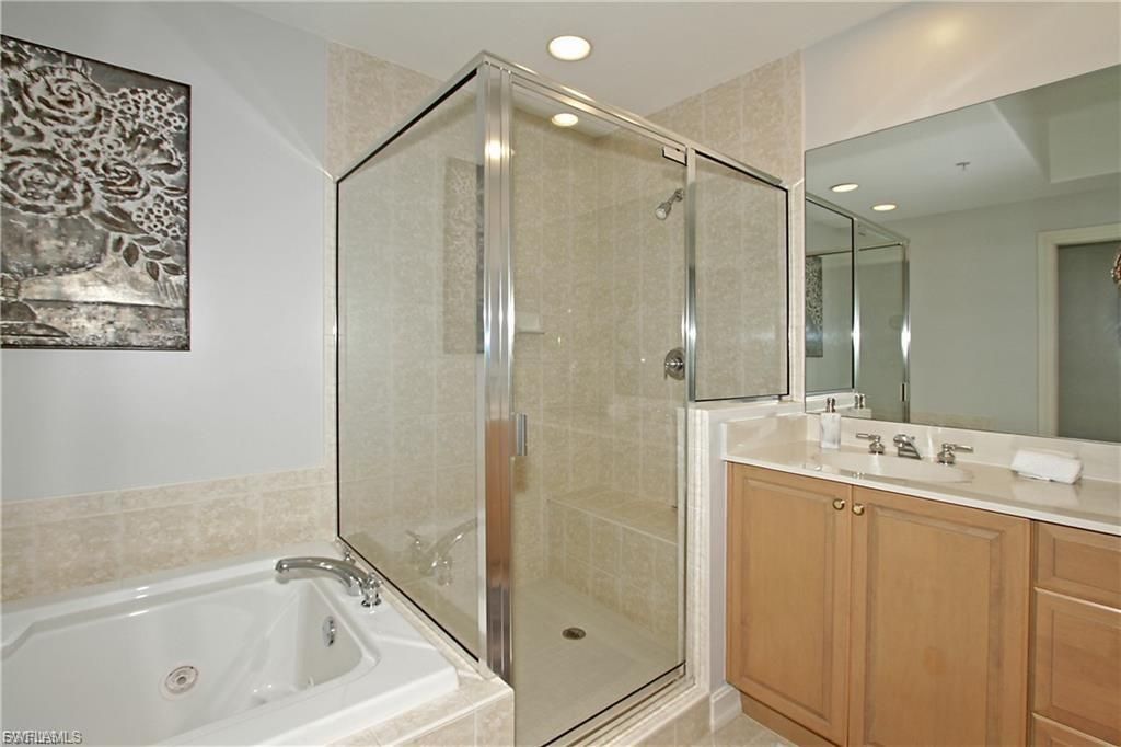 2738 Tiburon Blvd E, Unit B403, Naples, FL 34109 Photo