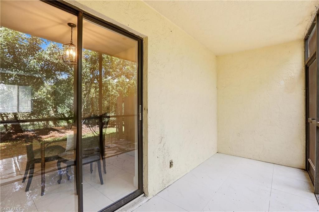 1450 Green Valley Cir, Unit 502, Naples, FL 34104 Photo
