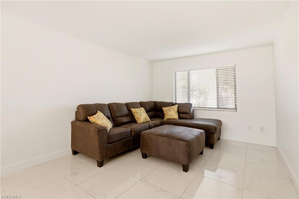1450 Green Valley Cir, Unit 502, Naples, FL 34104 Photo