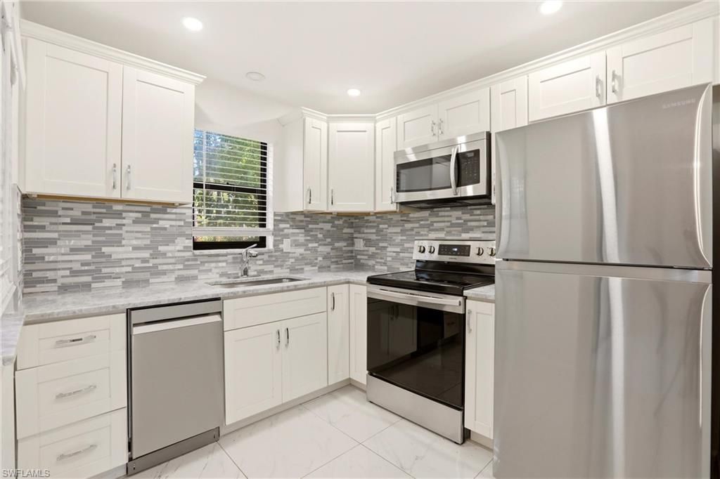 1450 Green Valley Cir, Unit 502, Naples, FL 34104 Photo