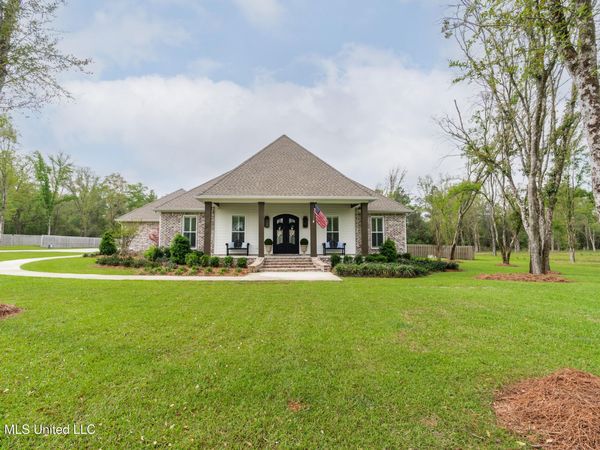 7808 Songbird Lane, Moss Point, MS 39562