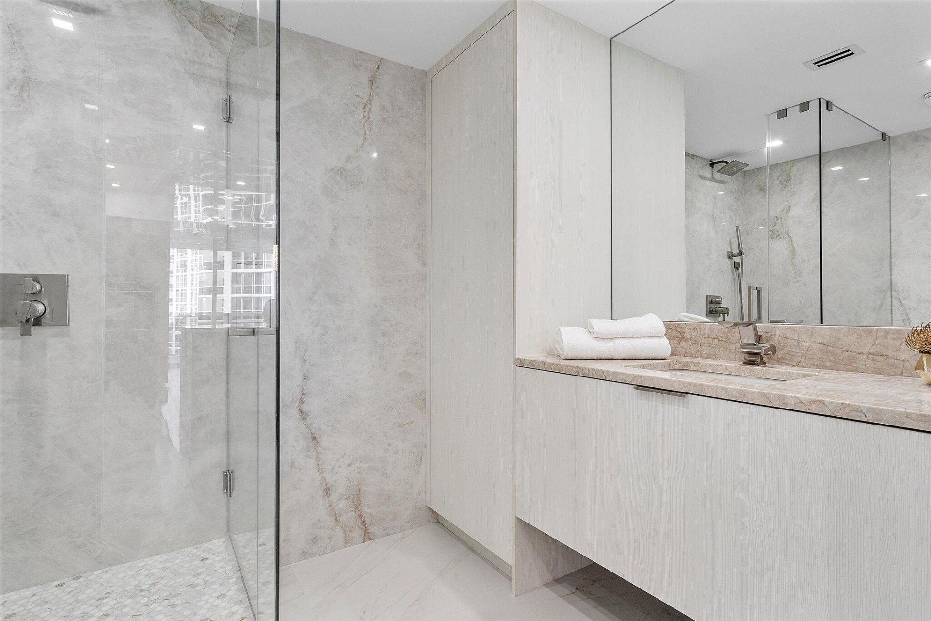 3100 N Ocean Boulevard, Unit 1501, Fort Lauderdale, FL 33308 Photo