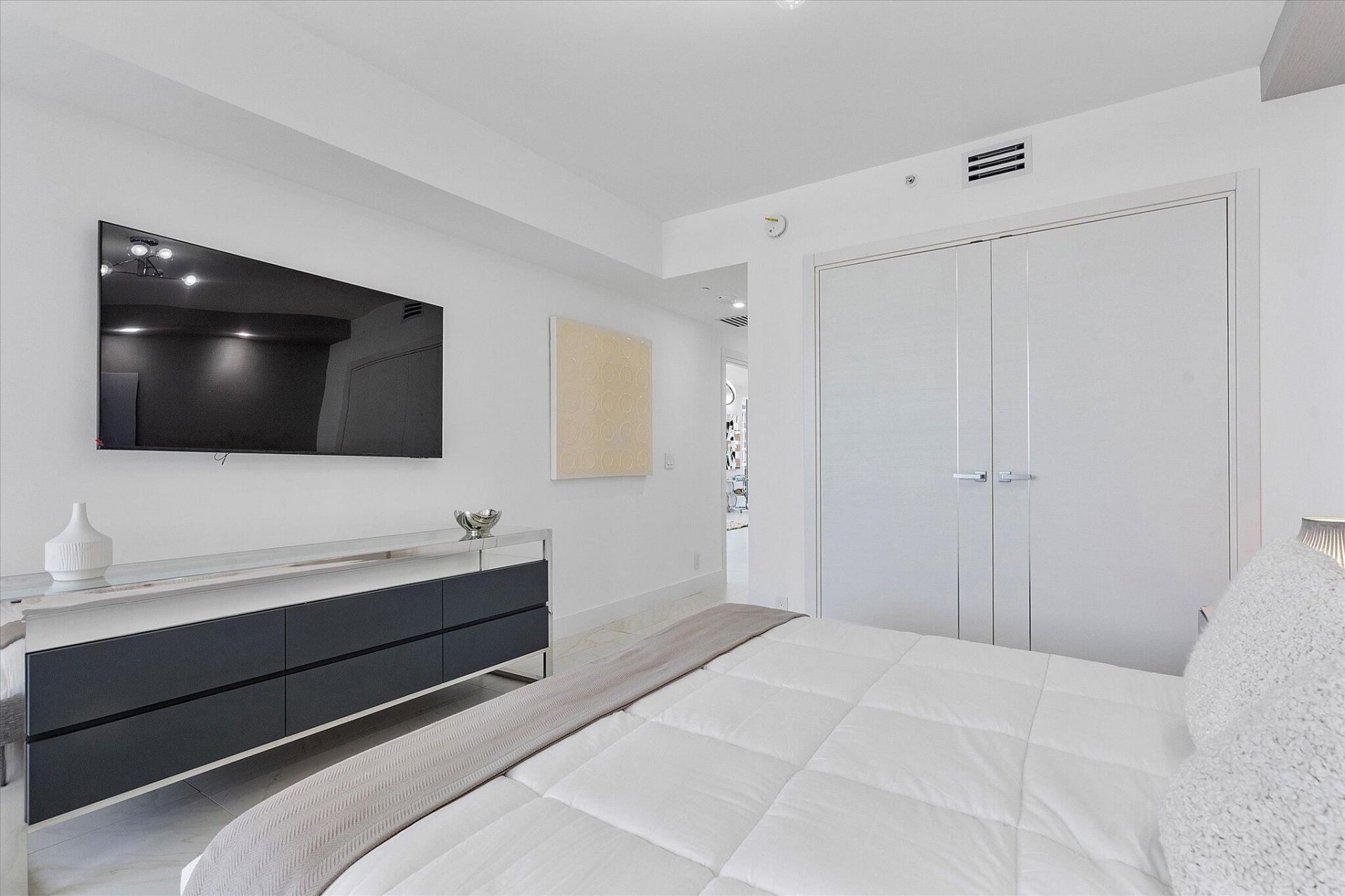 3100 N Ocean Boulevard, Unit 1501, Fort Lauderdale, FL 33308 Photo