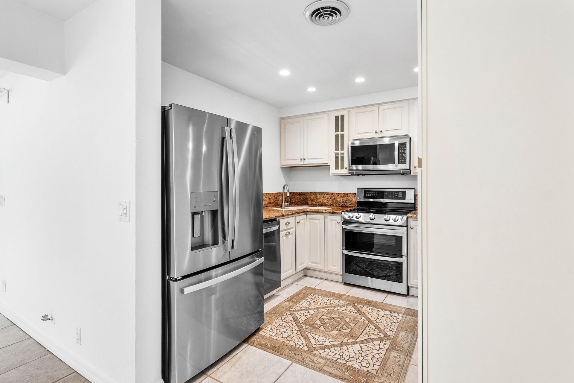 2100 NE 4th Avenue, Boca Raton, FL 33431 Photo