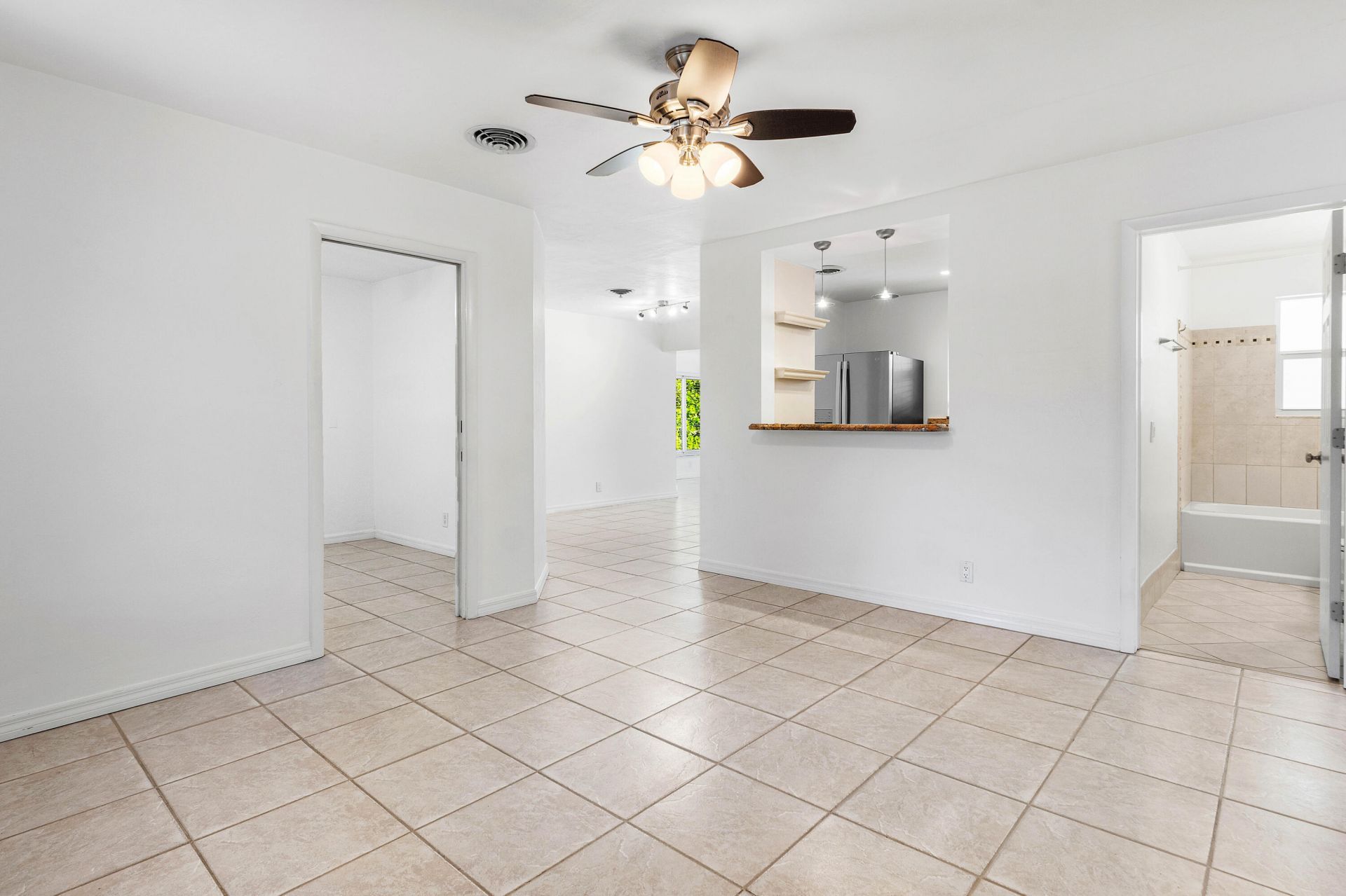 2100 NE 4th Avenue, Boca Raton, FL 33431 Photo