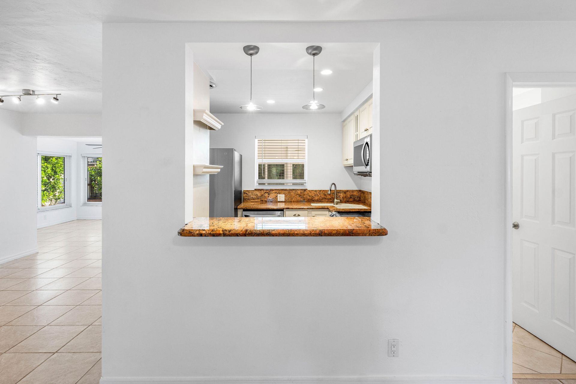 2100 NE 4th Avenue, Boca Raton, FL 33431 Photo