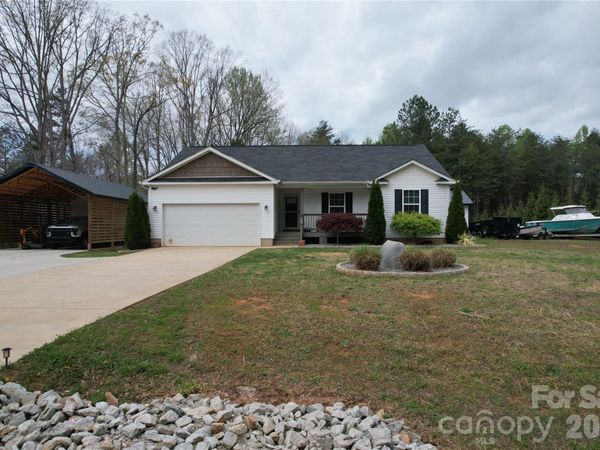 7172 Rolling Hills Drive , Sherrills Ford, NC 28673