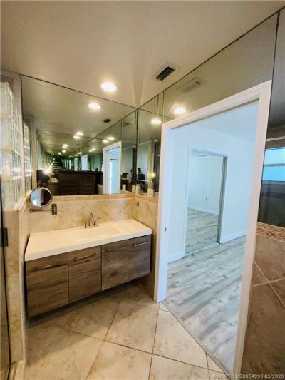 2061 NE Hoya Calle, Jensen Beach, FL 34957 Photo