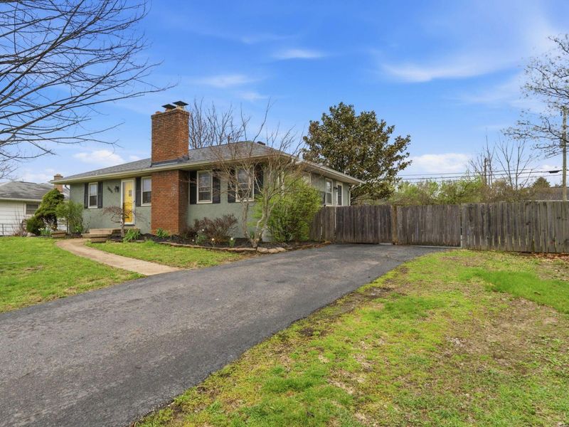 2846 Hampton Road S, Columbus, OH 43232 Photo 3