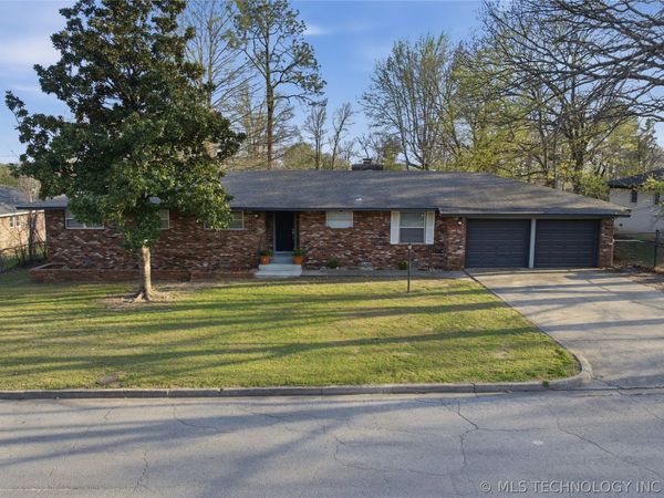 802 E Seneca , Tahlequah, OK 74464