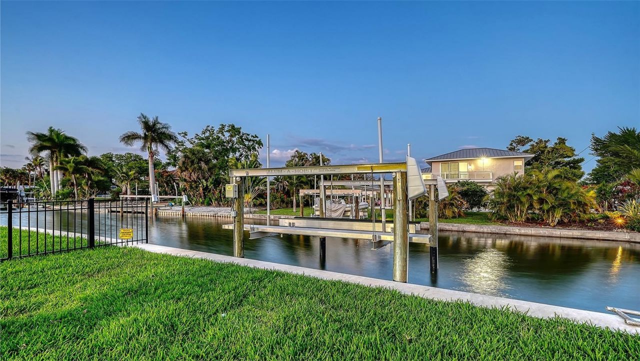 339 Treasure Boat Way, Sarasota, FL 34242 Photo