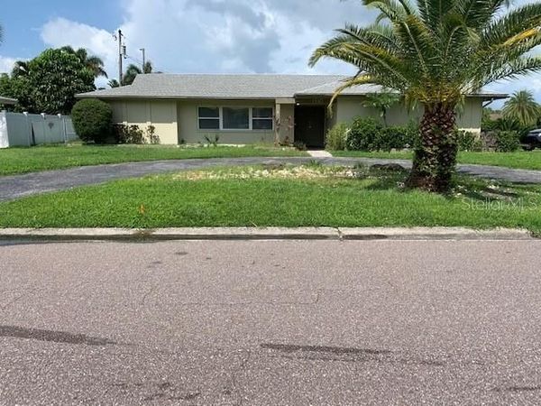 1910 BAYSHORE DRIVE , BELLEAIR BEACH, FL 33786