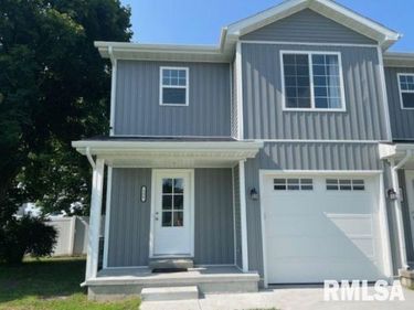 399 W MAIN Street, Williamsville, IL 62693