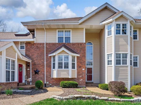 405 Meramec Way, Unit 10, St Charles, MO 63303