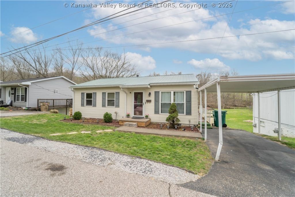 3 Surrey Drive, Hurricane, WV 25526 Main Photo