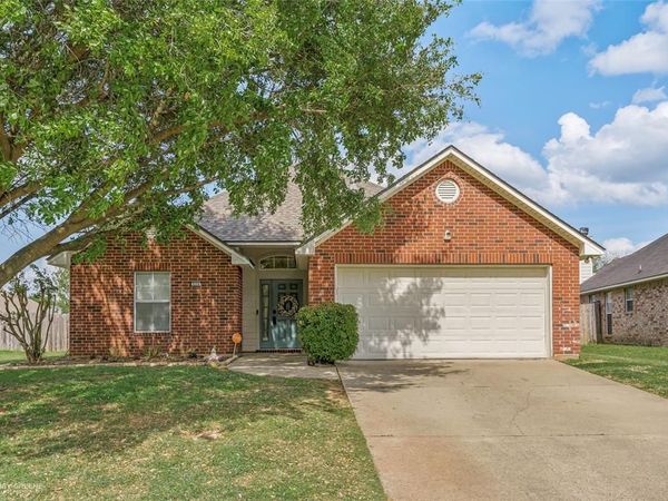 604 Whitefield Lane, Bossier City, LA 71112