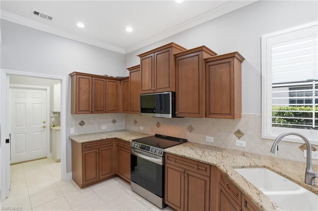 6039 Fairway Ct, Naples, FL 34110 Photo