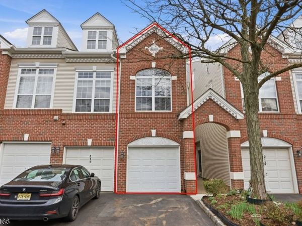 212 Swanstrom Pl, Union, NJ 07083