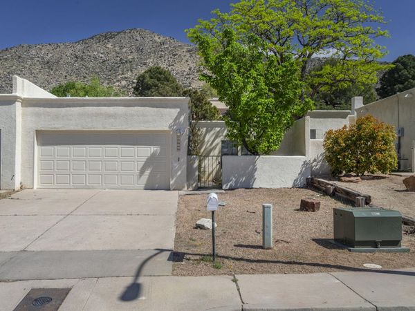 2908 Candelita Court NE, Albuquerque, NM 87112