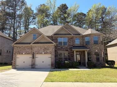 410 Live Oak Pass, Loganville, GA 30052