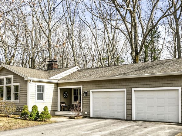 5 Oakwood Road, Cape Elizabeth, ME 04107