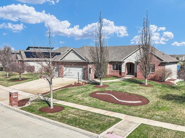 1614 English Oak Drive, Champaign, IL 61822