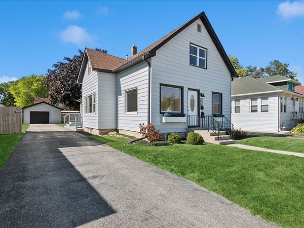 1015 Oakland Avenue, Joliet, IL 60435