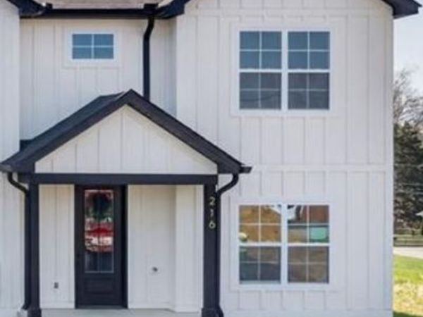 216 W Jere Whitson Rd , Cookeville, TN 38501