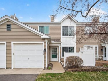 1925 Southcross Drive W, Unit 1306, Burnsville, MN 55306