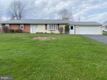 597 MAGARO ROAD , ENOLA, PA 17025