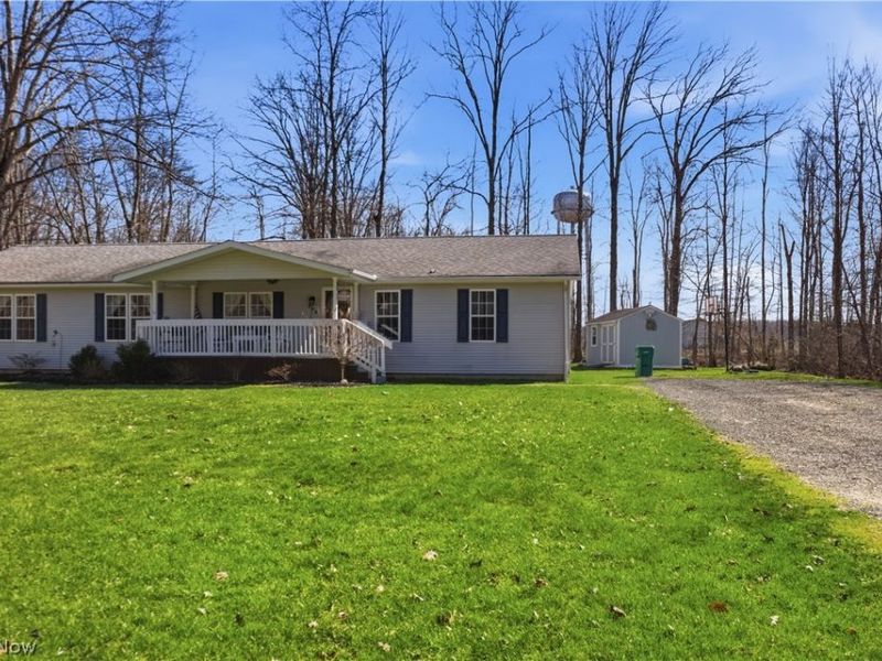 898 Longshadow Drive , Roaming Shores, OH 44084 Photo 1