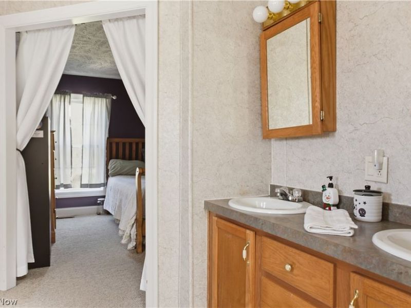 898 Longshadow Drive , Roaming Shores, OH 44084 Photo 19