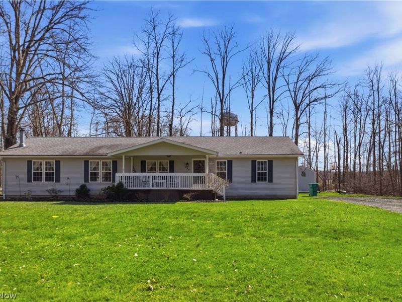 898 Longshadow Drive , Roaming Shores, OH 44084 Photo 2