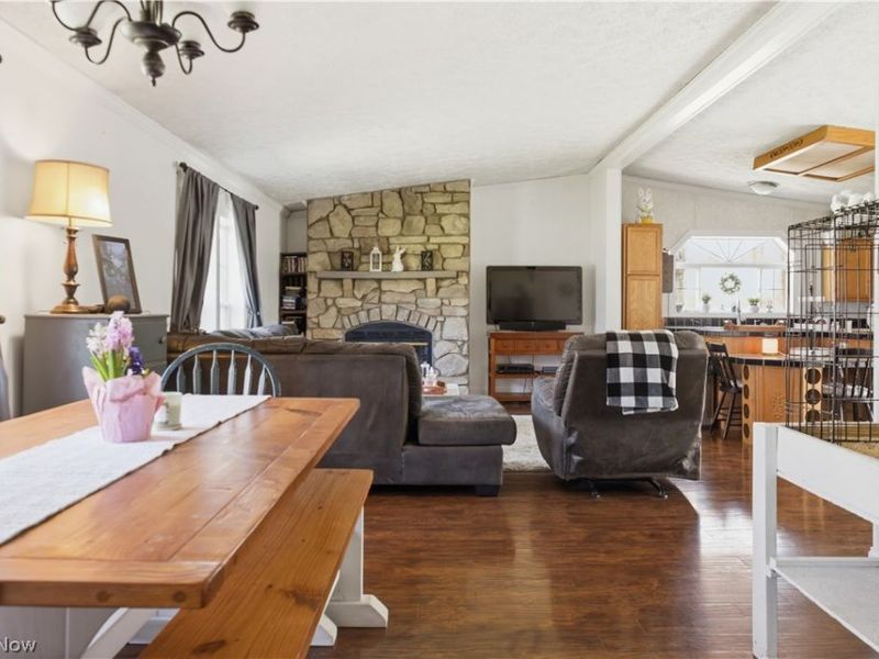 898 Longshadow Drive , Roaming Shores, OH 44084 Photo 5