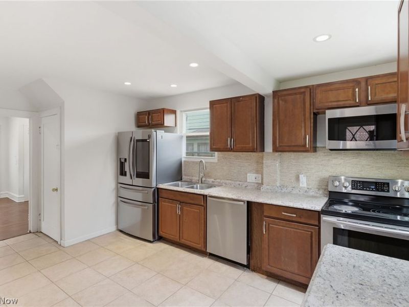 3577 Cedarbrook Road , University Heights, OH 44118 Photo 14