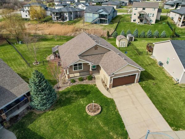 8375 Dakota Drive , West Des Moines, IA 50266