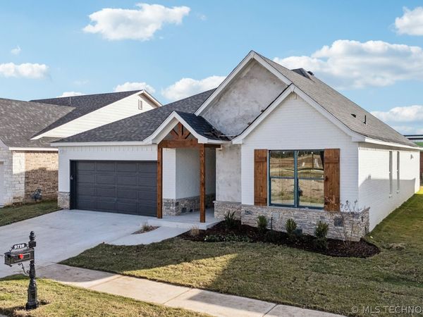 9716 E 132nd Street, Bixby, OK 74008