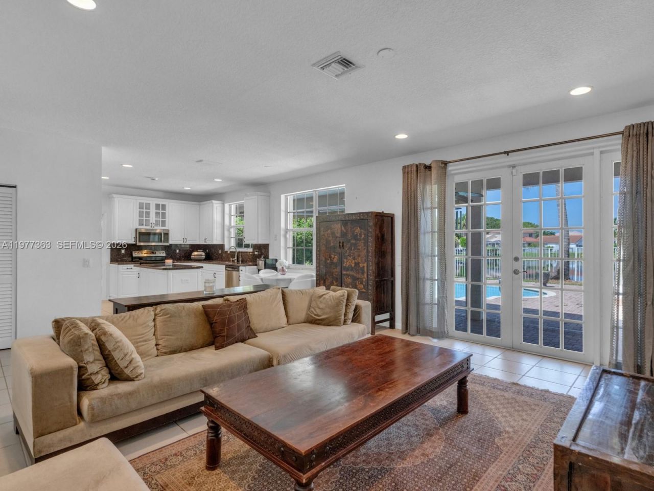 4400 Fox Ridge Dr, Weston, FL 33331 Photo