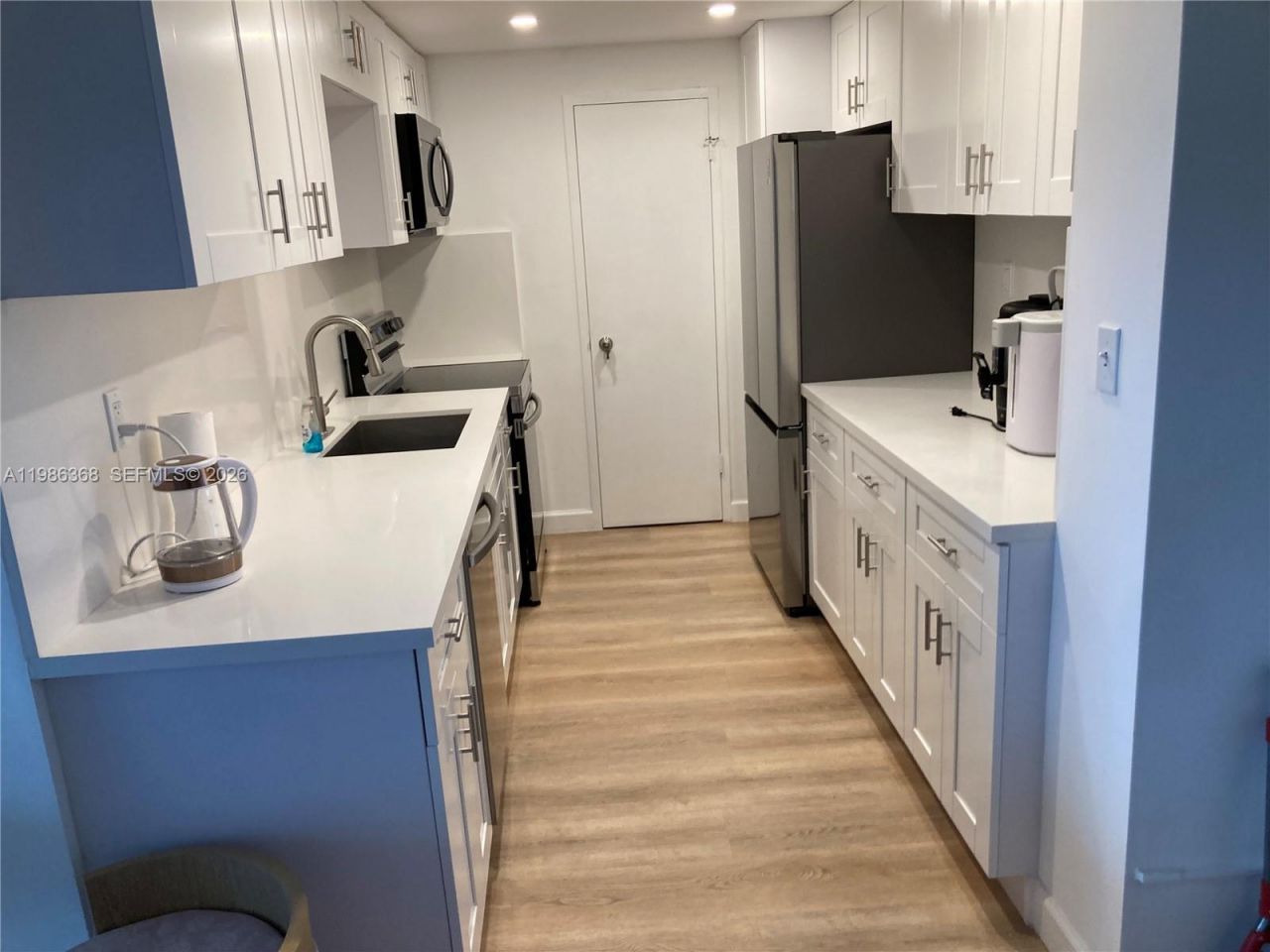 5401 Collins Ave, Unit 320, Miami Beach, FL 33140 Photo