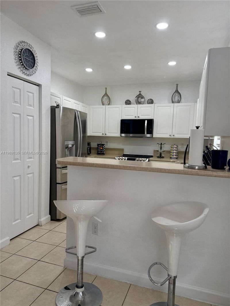 909 NE 42nd Ave, Homestead, FL 33033 Photo