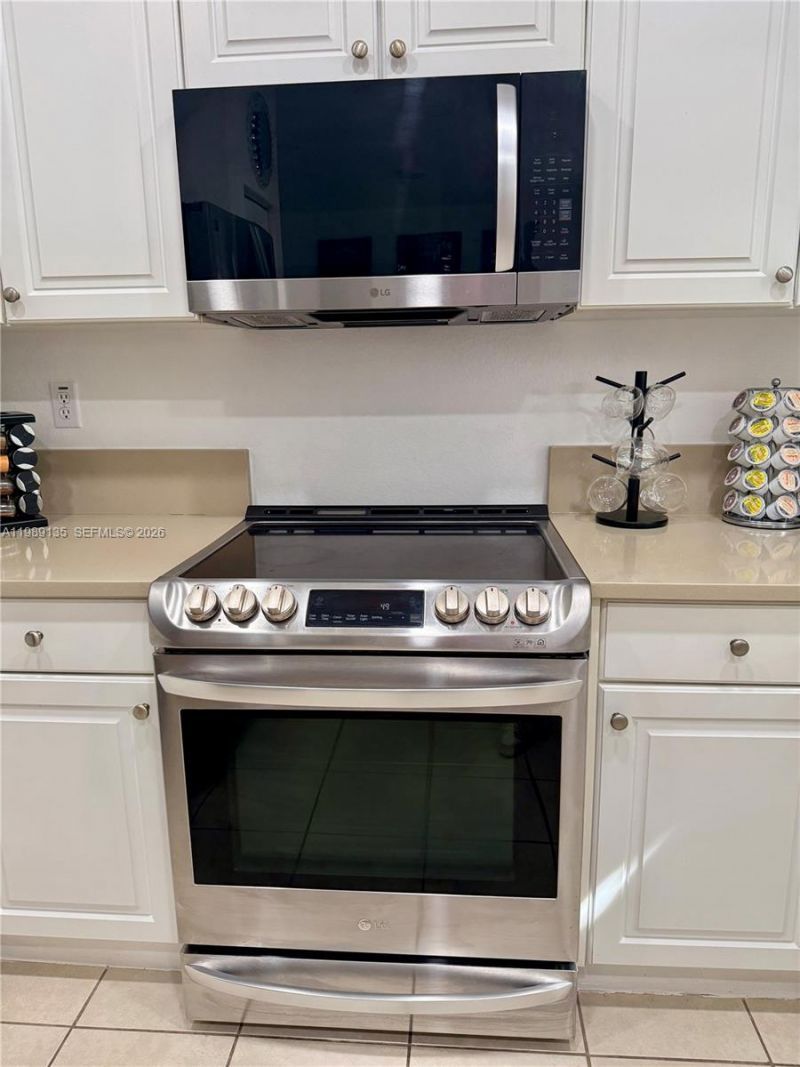 909 NE 42nd Ave, Homestead, FL 33033 Photo