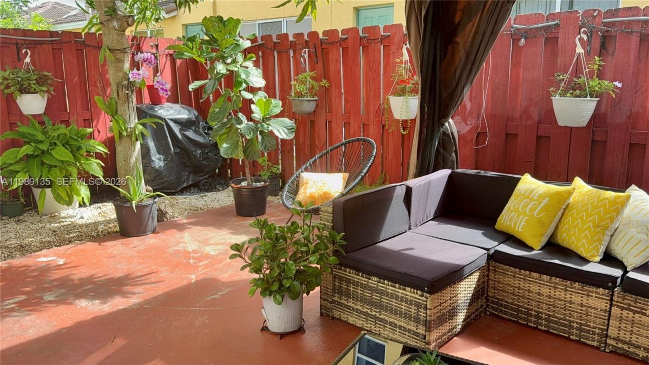 909 NE 42nd Ave, Homestead, FL 33033 Photo