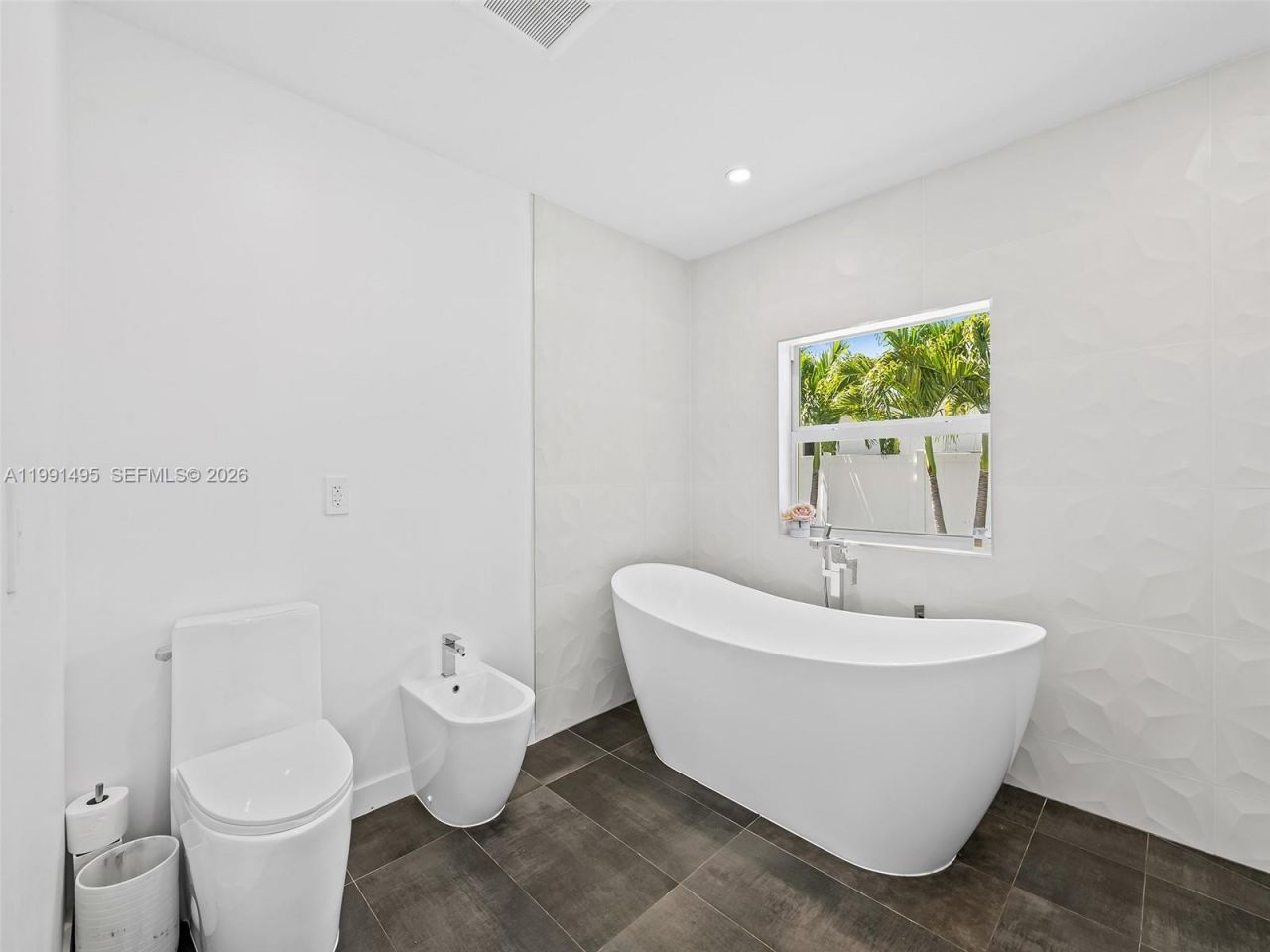 1203 Lincoln St, Hollywood, FL 33019 Photo