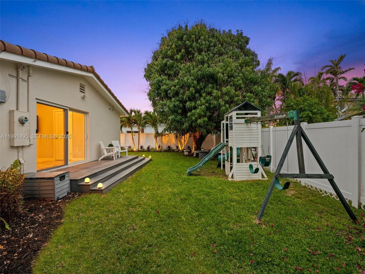 1203 Lincoln St, Hollywood, FL 33019 Photo
