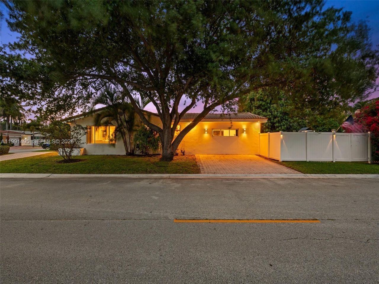 1203 Lincoln St, Hollywood, FL 33019 Photo
